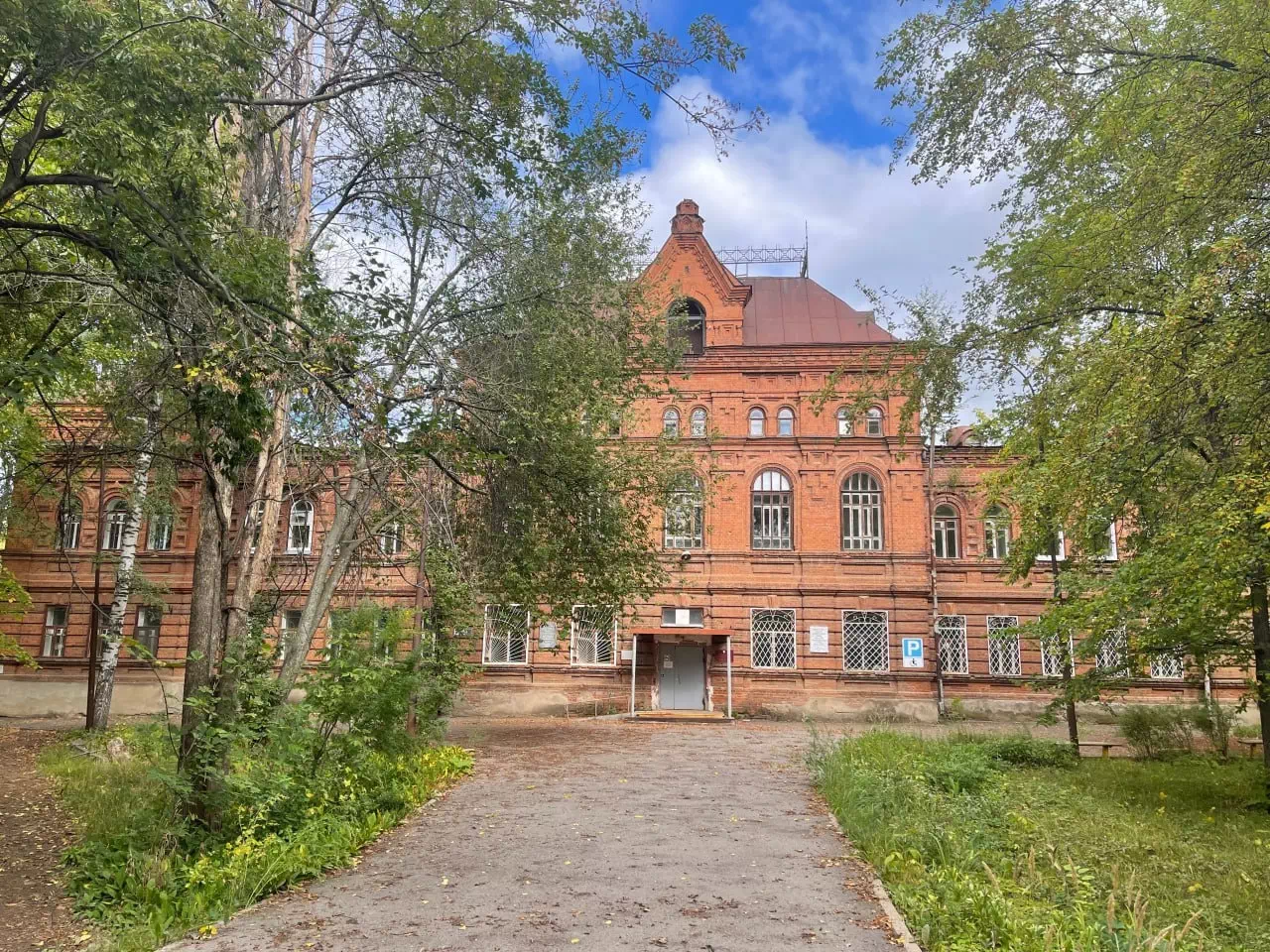 Здание Красной больницы Здание Красной больницы